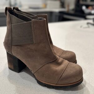 Sorel Addington Chelsea Boot, brown, Sz 8.5